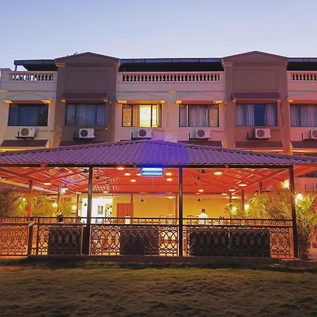 Mountview Resort Lonavala Buitenkant foto