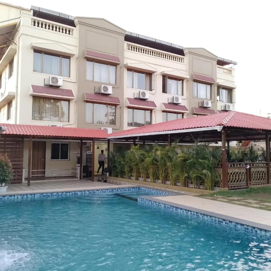 Mountview Resort Lonavala Buitenkant foto